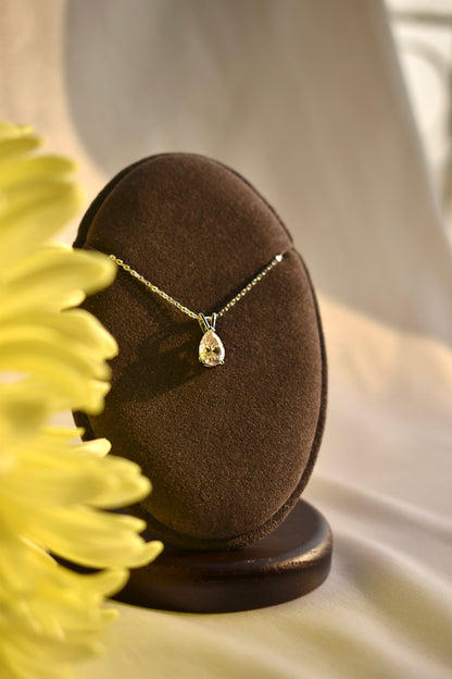 Mini Pear Shape Pendant in Cream Moissanite