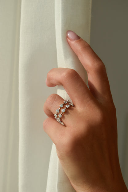 Two Pieces Round Cut Bar Stacked Bands